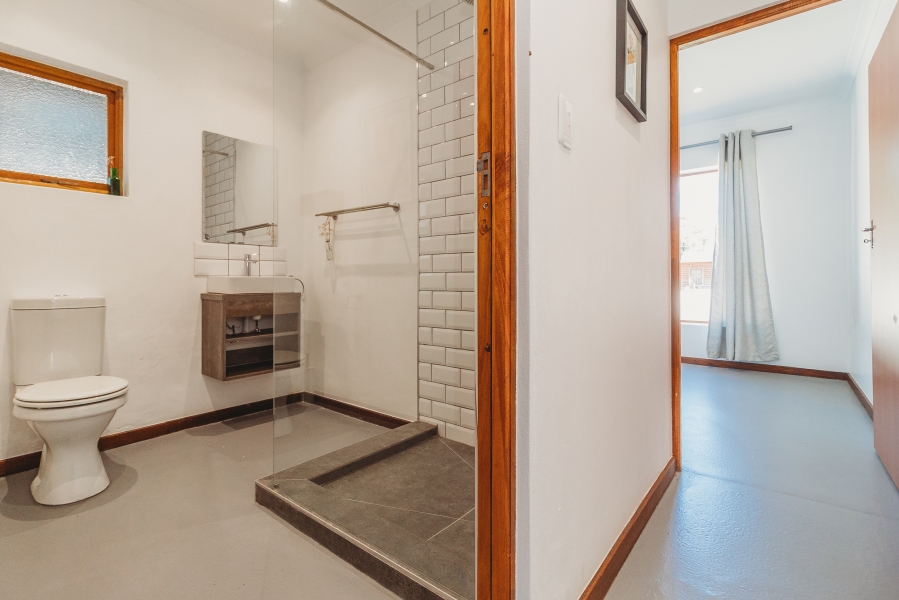 7 Bedroom Property for Sale in Loerie Park Western Cape